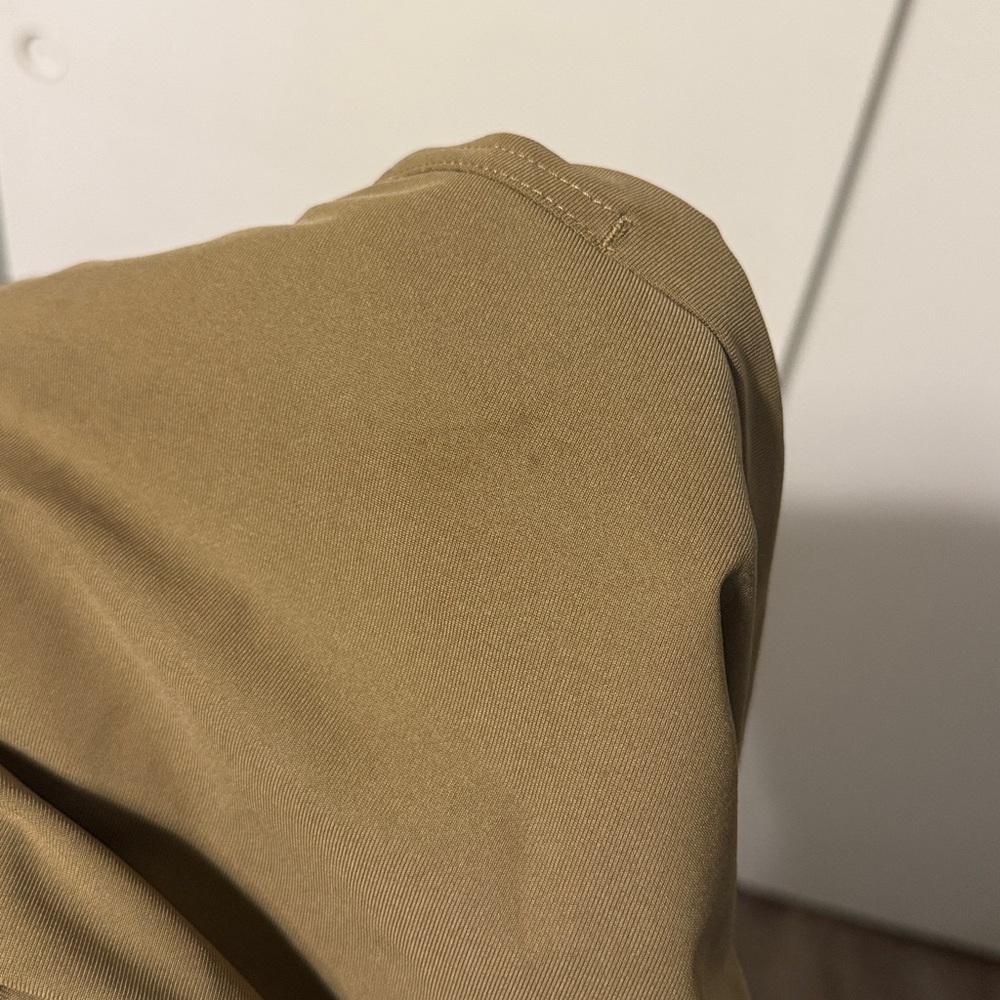 Lululemon ABC Pant Men 30x32 Tan Classic Fit Warpstreme Stretch Chino LM5335SE - Picture 12 of 13